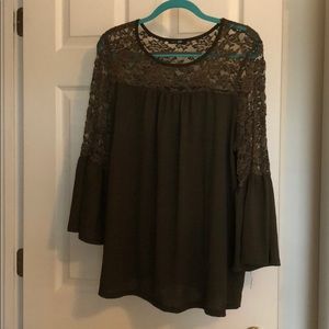 green lace shirt